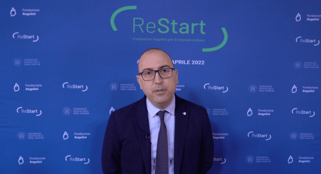 Valerio Temperino durante un'intervista a proposito del progetto Restart